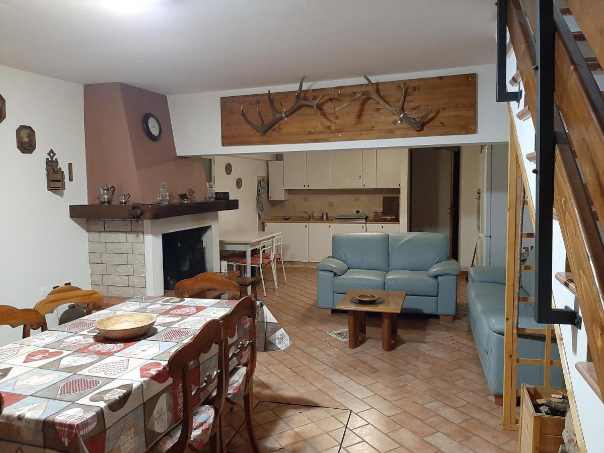 Villa La Casa Di Walter E Rosa Castel Di Sangro Exterior foto